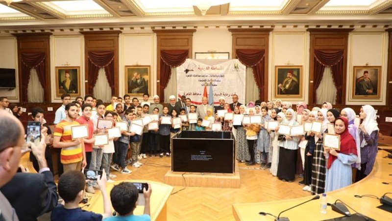 صورة تذكارية لحفظة