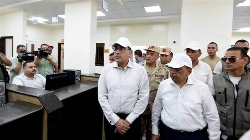 رئيس الوزراء يتفقد