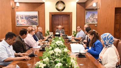 محافظ بورسعيد يستعرض مستجدات مشروع تحديث المخطط الاستراتيجي العام لمدينة بورسعيد