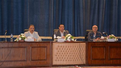 محافظ البحيرة: جهود كبيرة تقوم بها الزراعة والتموين لمتابعة انتظام توريد القمح