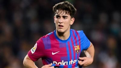 صراع إنجليزي على موهبة برشلونة الصاعد