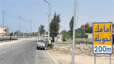 استمرار عمليات رفع كفاءة طريق 