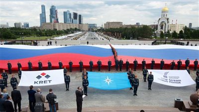 روسيا تحتفل بعيدها الوطني .. وأذربيجان وأرمينيا تهنئان الرئيس الروسي