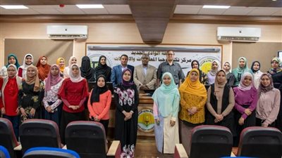 ختام فعاليات الدورة التدريبية الأولى للعمل الحر بجامعة الوادي الجديد