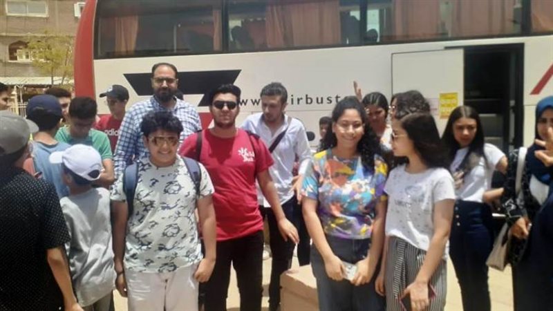 جانب من القافله