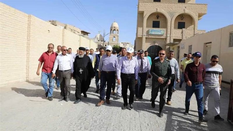 محافظ المنيا بدير