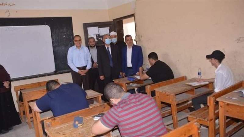 أثناء تفقد محافظ