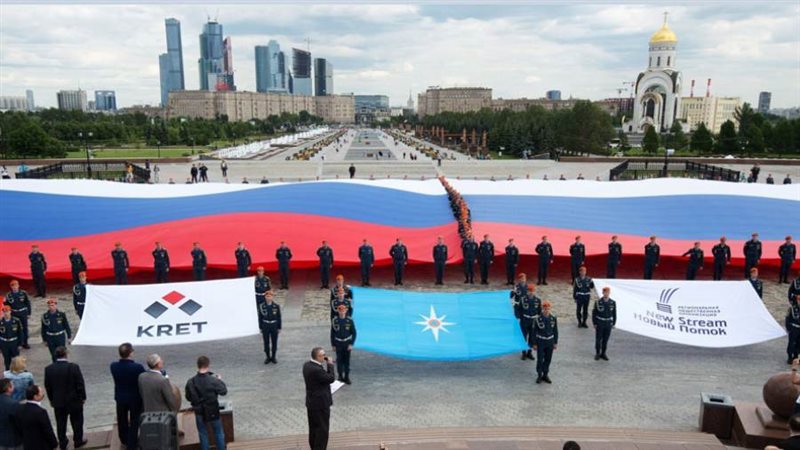 روسيا تحتفل بعيدها