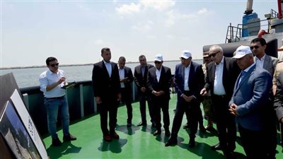 رئيس الوزراء يتفقد أعمال تطوير الأرصفة الغربية والمعامل المركزية بميناء شرق بورسعيد