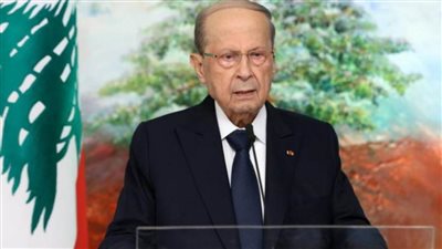 الرئيس اللبناني يؤكد عمق العلاقات الأخوية مع الكويت ويمنح سفيرها وسام الأرز الوطني