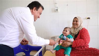 القائم بأعمال وزير الصحة في مستشفيي رأس التين العام وجمال عبدالناصر