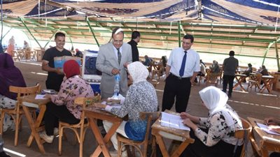 رئيس جامعة سوهاج يتابع انتظام اعمال الامتحانات