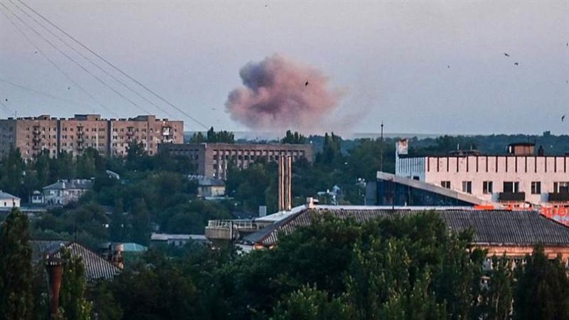 آثار قصف في مدينة