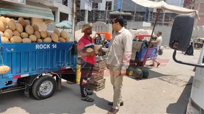 إزالة التعديات والإشغالات من الشوارع والميادين بكفر الشيخ