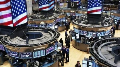 خسائر حادة للبورصة الأمريكية والنفط في أول جلسة بعد رفع الفائدة.. والذهب الرابح الوحيد