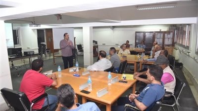 جامعة سوهاج تختتم برنامجها التدريبي عن الجوانب المالية والقانونية في الأعمال الجامعية