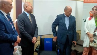 مقاعد متحركة لذوي الاحتياجات في شرق القاهرة