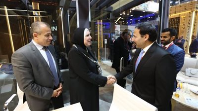 وزيرة التجارة والصناعة تستقبل وزير الذكاء الاصطناعي الإماراتي وسفيري 