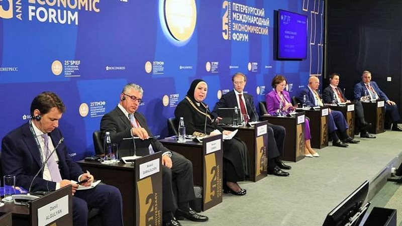 افتتاح ملتقى الاعمال