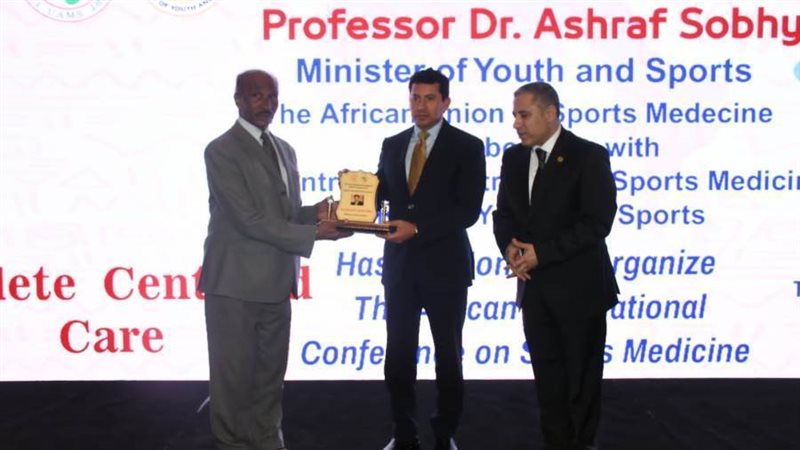 د. أشرف صبحى