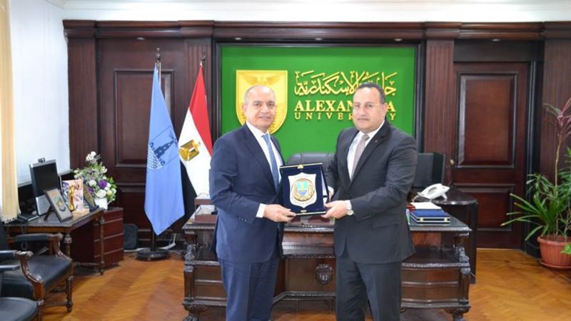 رييس جامعة الإسكندرية