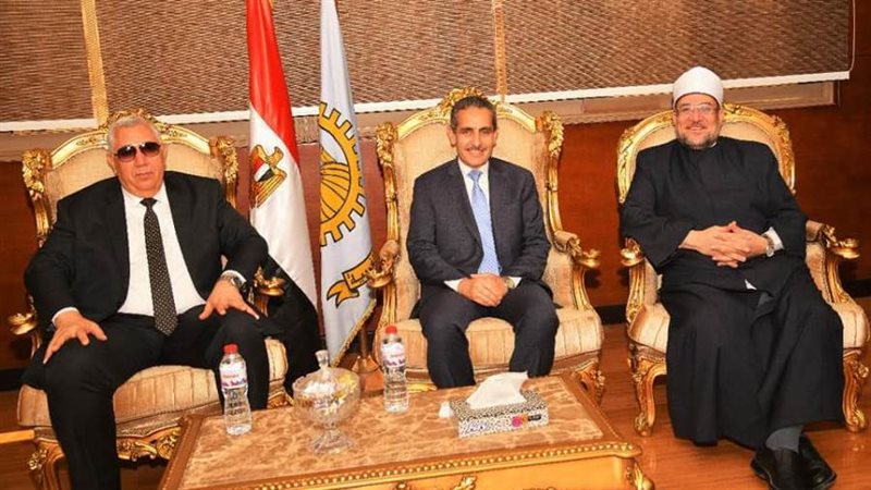 لقاء المحافظ والوزراء