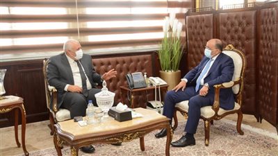 شعرواى يتابع مع محافظ الوادي الجديد موقف توريد القمح ومعدلات تنفيذ المشروعات التنموية والخدمية  