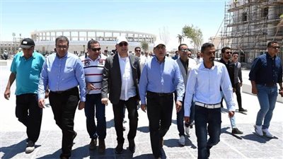 رئيس الوزراء يتفقد مشروع المدينة التراثية بالعلمين الجديدة