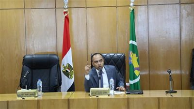 نائب محافظ المنيا يشدد على الاستمرار في تنفيذ القرارات الصادرة للعقارات المخالفة