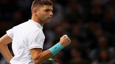 الصربي فيليب كراجينوفيتش يتأهل لنهائي بطولة كوينز للتنس