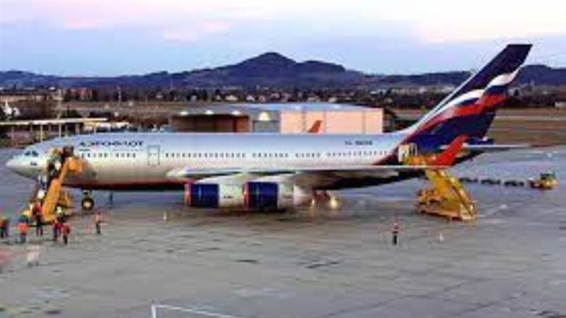 حركة السفر في مطار