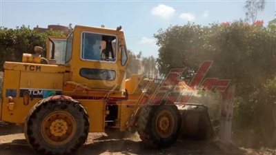 عبد الستار يتابع سير العمل بمحطات الصرف الصحي في كفر الشيخ