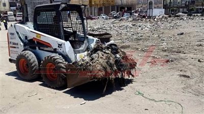 رئيس مدينة سيدي سالم يتابع أعمال النظافة وتمهيد الطرق