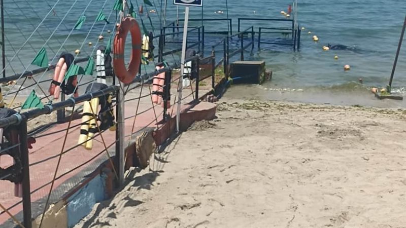 شاطئ المكفوفين بالمندرة