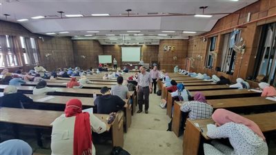 انتظام أعمال امتحانات نهاية العام بجامعة دمنهور