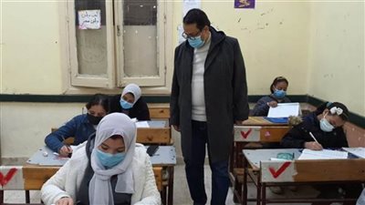 القبض على 4 طلاب متورطين في تداول أسئلة الامتحانات عبر مواقع التواصل الاجتماعي 