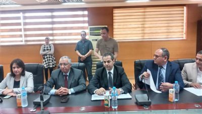 وفد رسمي إيفواري يزور مركز البحوث الزراعية 