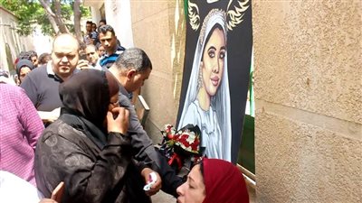 بالصور.. وفد من جامعة المنصورة يعزي أسرة الطالبة نيرة أشرف