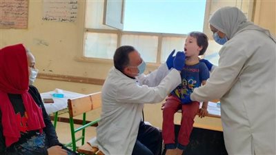 صحة المنيا تقدم الخدمات الطبية والعلاجية لـ 1954مواطنًا بقرية بني روح بملوي