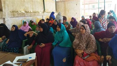 محافظ بني سويف يتابع جهود مواجهة الزيادة السكانية