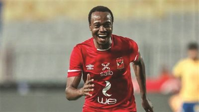 بيرسي تاو ومحمد شريف يقودان هجوم الأهلي أمام غزل المحلة بالدوري