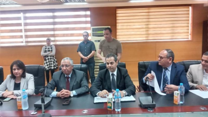 رئيس مركز البحوث