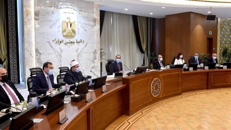 رئيس الوزراء خلال