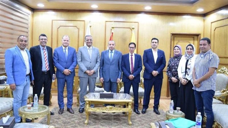 محكمي مشروعات تخرج