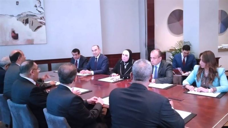 جامع مع رئيسي غرف