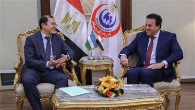 عبدالغفار: 15 ألف جرعة أدوية فيروس سي من مصر لأوزباكستان