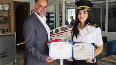 بالفيديو.. سما أبو شافع أول فلسطينية تحصل على رتبة كابتن طيار