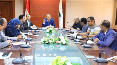 محافظ سوهاج يترأس اجتماع غرفة العمليات الرئيسية لمتابعة موقف توريد الأقماح