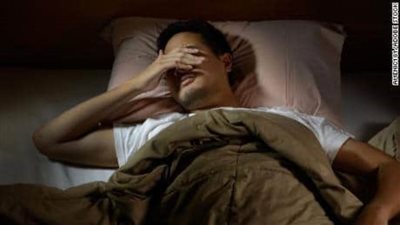 دراسة حديثة تكشف ما يحدث للجسم في حالة التعرض للإضاءة أثناء النوم