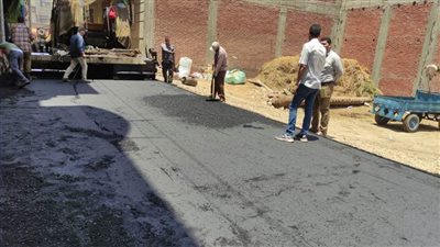 رصف ١٠٠٠ طريق بمدن ومراكز البحيرة بتكلفة ١.٦ مليار جنيه